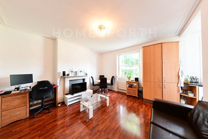 2 Bedroom Flat To Rent In Abbots Place, West Hampstead, NW6