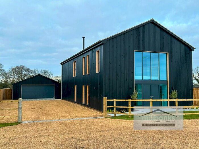 5 Bedroom Detached House For Sale In Hingham Road, Great Ellingham, NR17