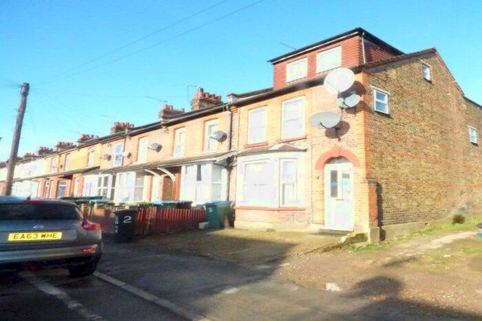 4 Bedroom Property To Rent In Acme Road, Watford, WD24