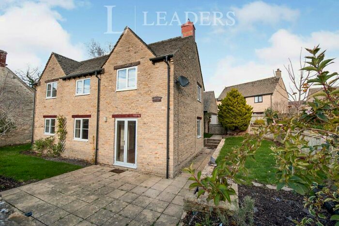 3 Bedroom Detached House To Rent In High Street, Kempsford, GL7