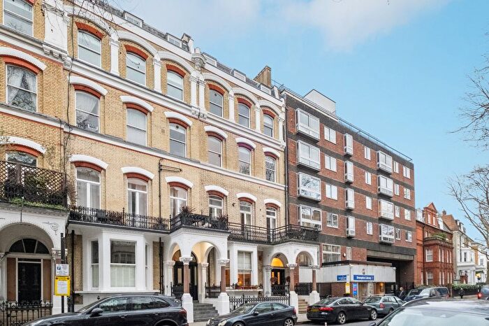 1 Bedroom Flat For Sale In Old Brompton Road, Earls Court, SW5