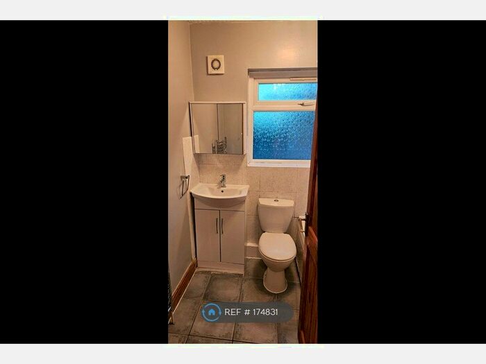 2 Bedroom Maisonette To Rent In Shaftsbury Avenue, South Harrow, HA2