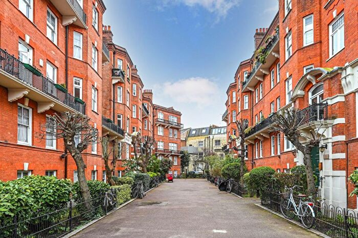 2 Bedroom Flat To Rent In Beaumont Avenue, Kensington Hall Gardens, W14