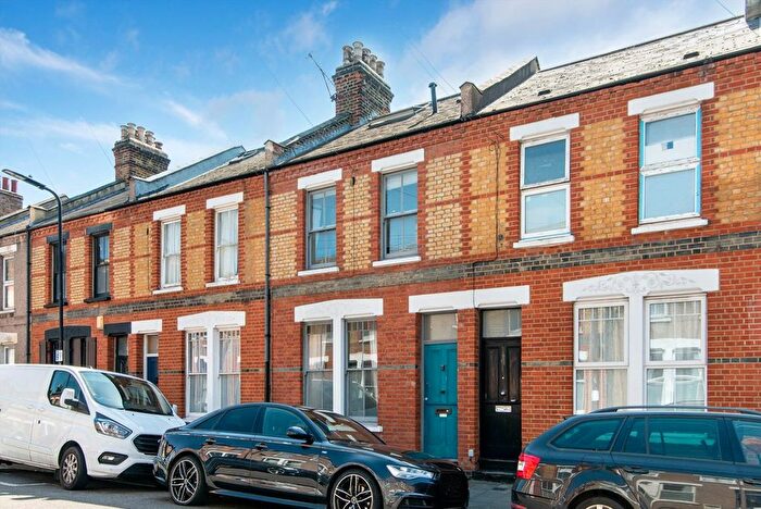 4 Bedroom Property To Rent In Beck Road, London Fields, E8