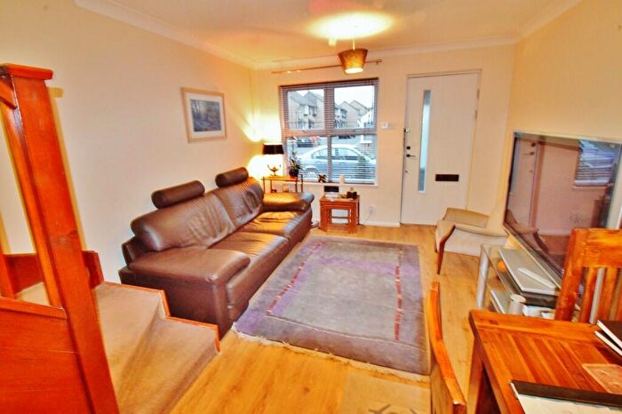 2 Bedroom Terraced House To Rent In Hookstone Way, Woodford Green, IG8