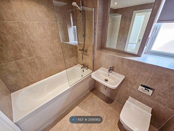 1 Bedroom Flat To Rent In The Ellesmere, Worsley, Manchester, M28