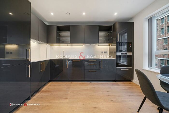 2 Bedroom Flat To Rent In Alington House, Wood Green, N8