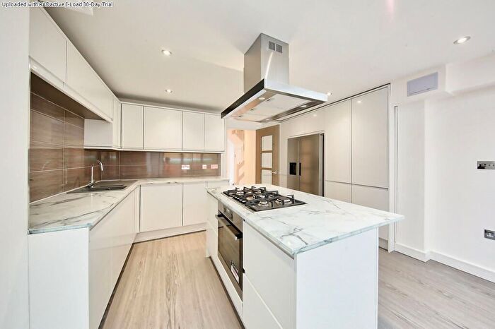 4 Bedroom Town House To Rent In Leopold Terrace, Dora Road, London, SW19