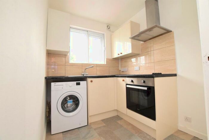 2 Bedroom Apartment To Rent In Denbar Parade, Romford, RM7