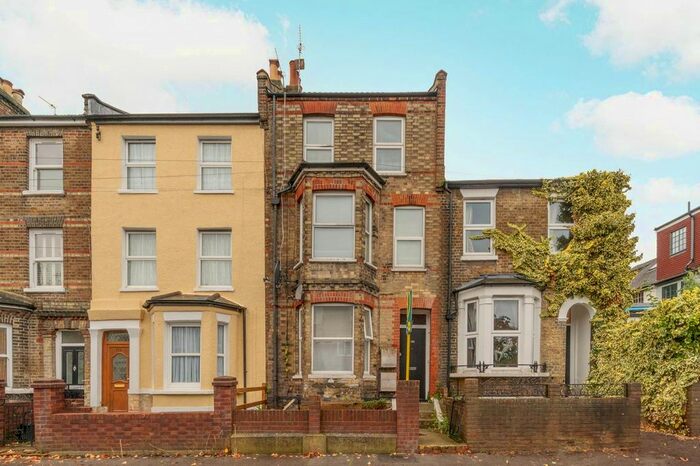 1 Bedroom Flat To Rent In Queen Mary Road, Upper Norwood, London, SE19