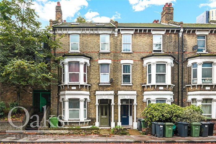 4 Bedroom Flat To Rent In South Lambeth Road, London, SW8