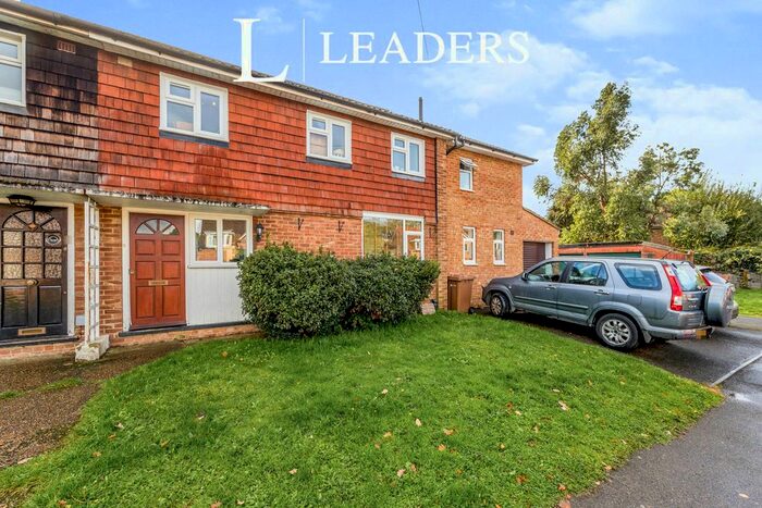 4 Bedroom Semi-Detached House To Rent In Long Dyke, Guildford, GU1