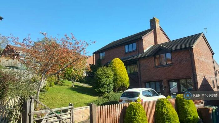 5 Bedroom Detached House To Rent In Pennsylvania Road, Exeter, EX4