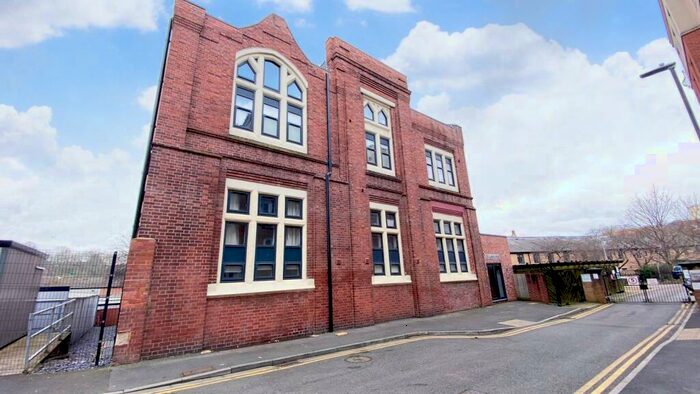 2 Bedroom Flat To Rent In St. Lukes Hall, Bristol, BS3