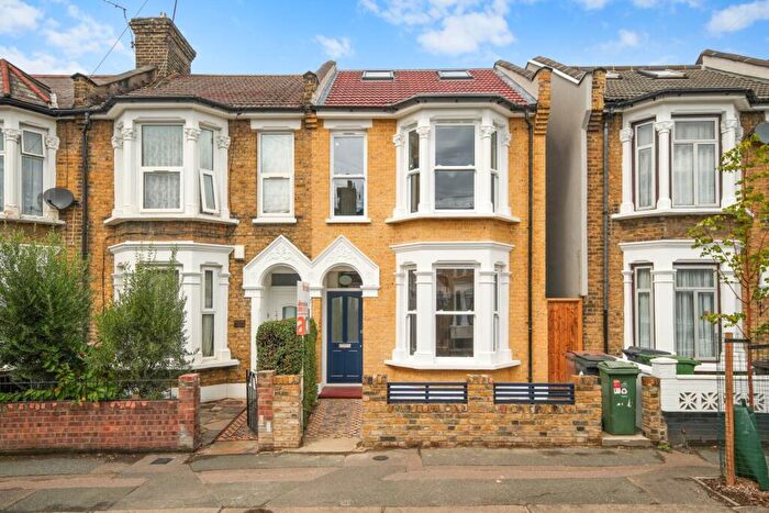 4 Bedroom House For Sale In Windsor Road, Leyton, E10