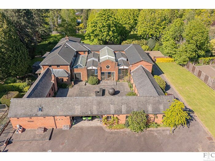 6 Bedroom Detached House For Sale In Knighton Grange Road, Leicester, LE2