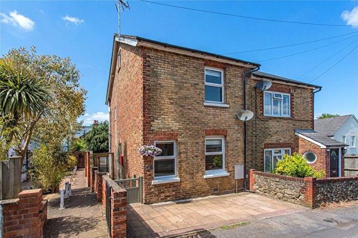 3 Bedroom Semi-Detached House To Rent In Bethel Road, Sevenoaks, Kent, TN13