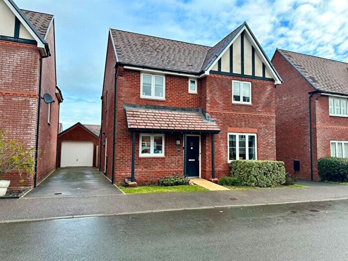 4 Bedroom Detached House To Rent In Hewetson Way, Bideford, EX39