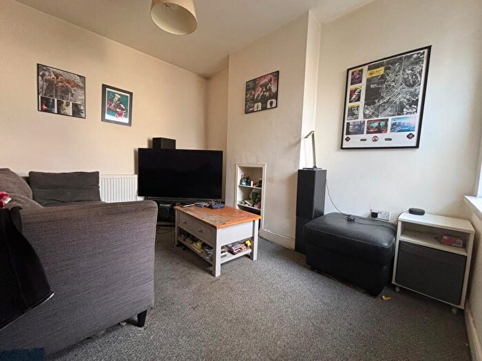 2 Bedroom Apartment To Rent In Railway Street, Splott, CF24