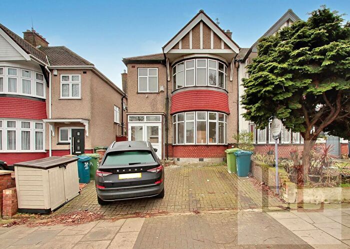 2 Bedroom Apartment To Rent In Imperial Drive, Harrow, HA2
