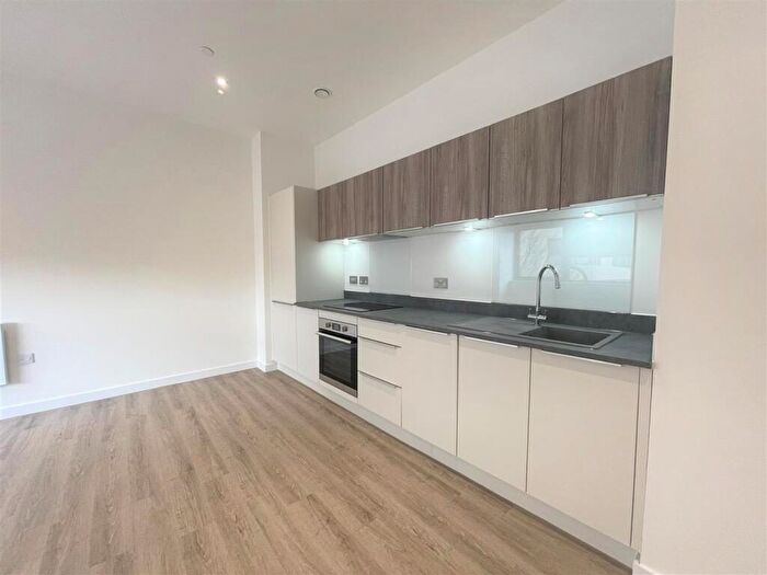 2 Bedroom Apartment To Rent In Normandy House, Basingstoke, RG21