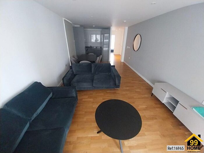 2 Bedroom Flat To Rent In Betterton, London, WC2H