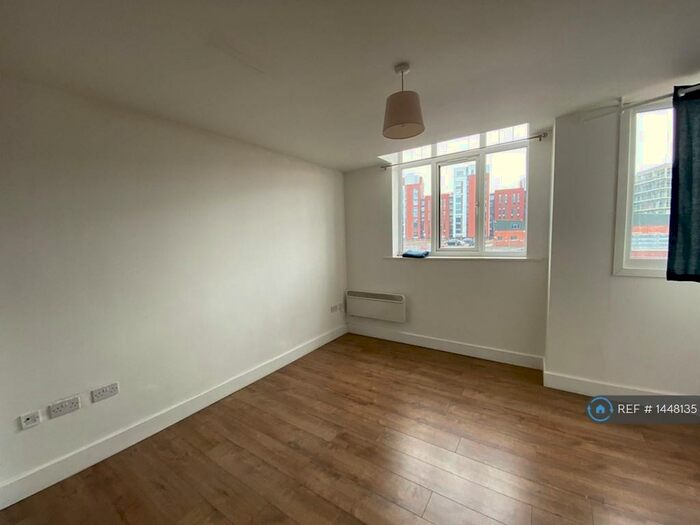 Studio To Rent In Central House, Leicester, LE1