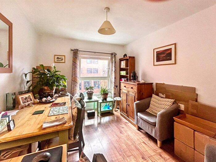 1 Bedroom Flat To Rent In Barnards Yard, Norwich, NR3