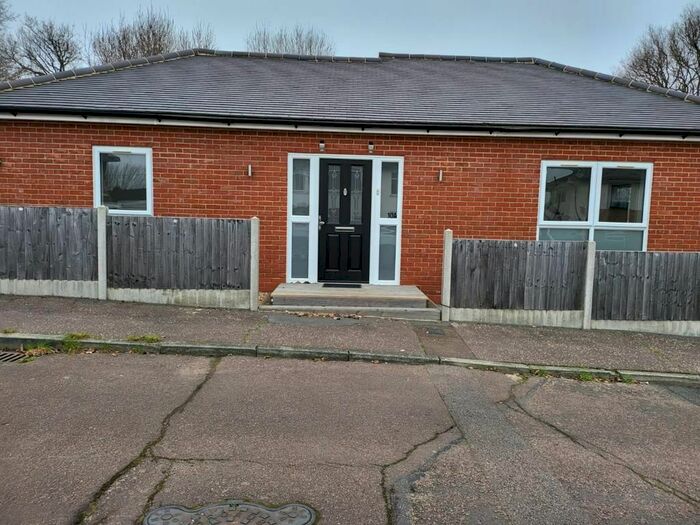 2 Bedroom Bungalow To Rent In Barncroft Road, Loughton, IG10
