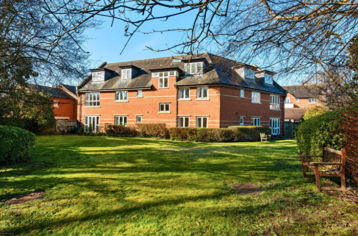 2 Bedroom Flat For Sale In Newton Lane, Romsey, Hampshire, SO51