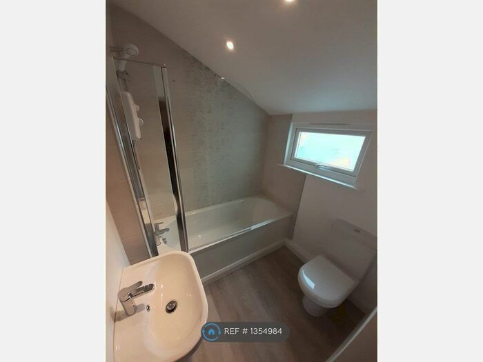 1 Bedroom Flat To Rent In Admiralty Street, Plymouth, PL1