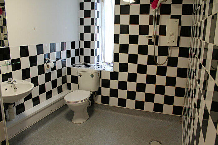 1 Bedroom Property To Rent In Hyde Park Road, Hyde Park, Leeds, LS6