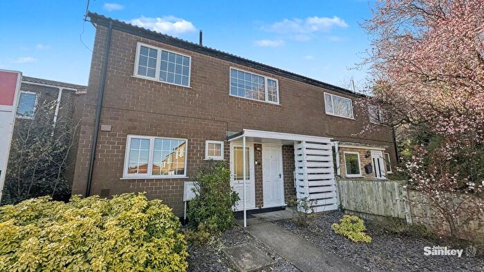 3 Bedroom Semi Detached House For Sale In Pinxton Court, Mansfield, NG18