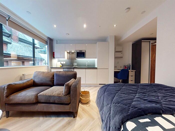 Apartment To Rent In Apt, Live Oasis Deansgate #, M2