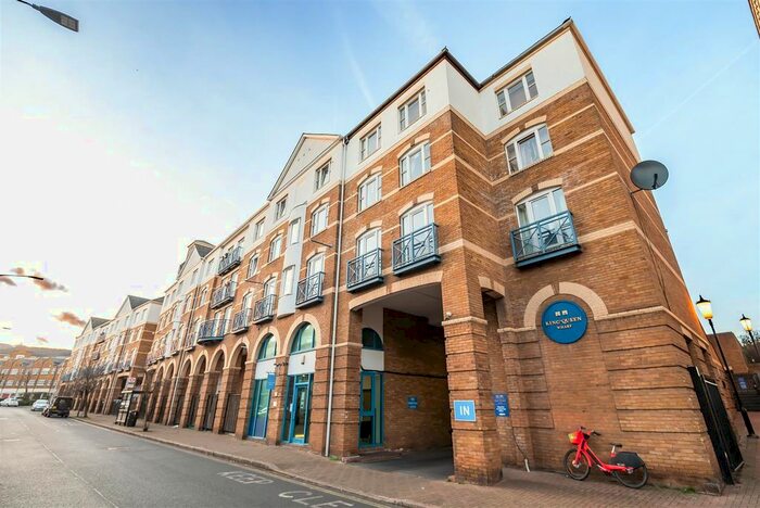 2 Bedroom Flat To Rent In King &amp; Queen Wharf, Rotherhithe Street, London, SE16