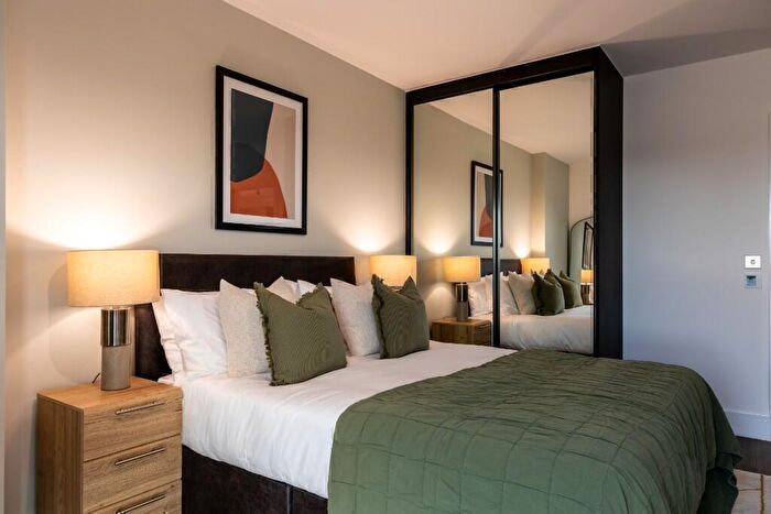 2 Bedroom Flat To Rent In Flat, Mitre Yard, - Scrubs Lane, London, NW10