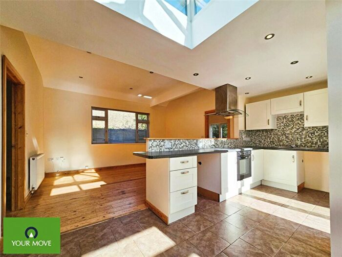 2 Bedroom Bungalow For Sale In Crescent Road, Ramsgate, Kent, CT11