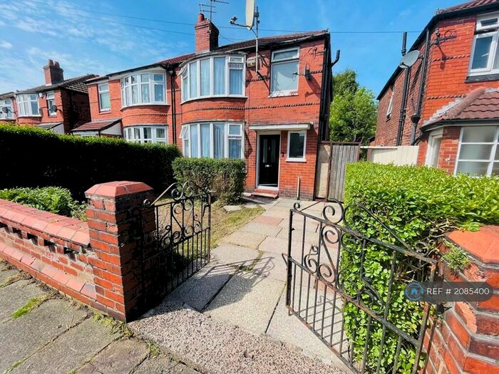 3 Bedroom Semi-Detached House To Rent In Brookleigh Road, Manchester, M20