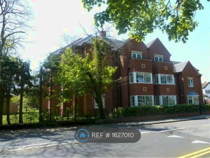 2 Bedroom Flat To Rent In Fowgay Hall, Solihull, B91
