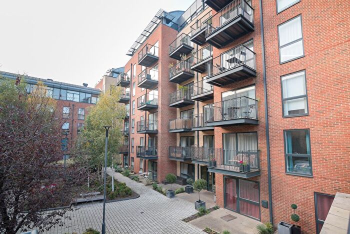 2 Bedroom Flat To Rent In Carney Place, London, SW9