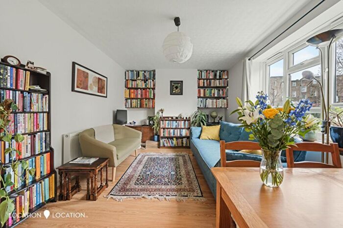 3 Bedroom Apartment For Sale In Clissold Crescent, Mandalay House Clissold Crescent, N16