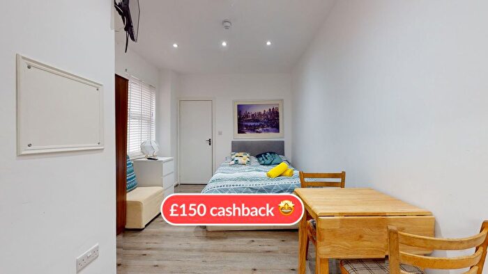 Studio To Rent In Blenheim Gardens, London, NW2