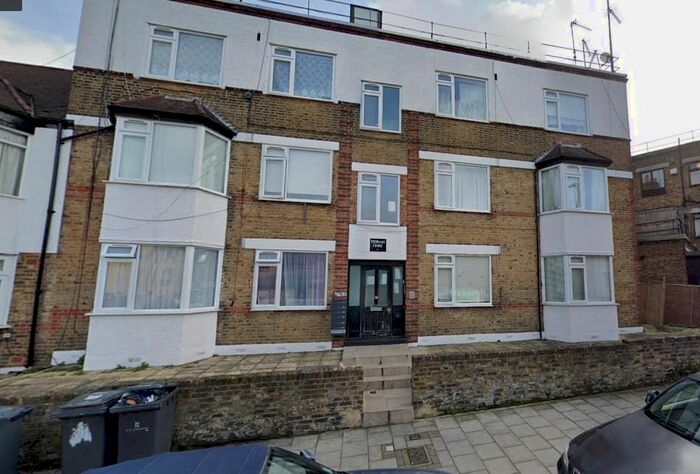 2 Bedroom Flat To Rent In Lyham Road, London, SW2