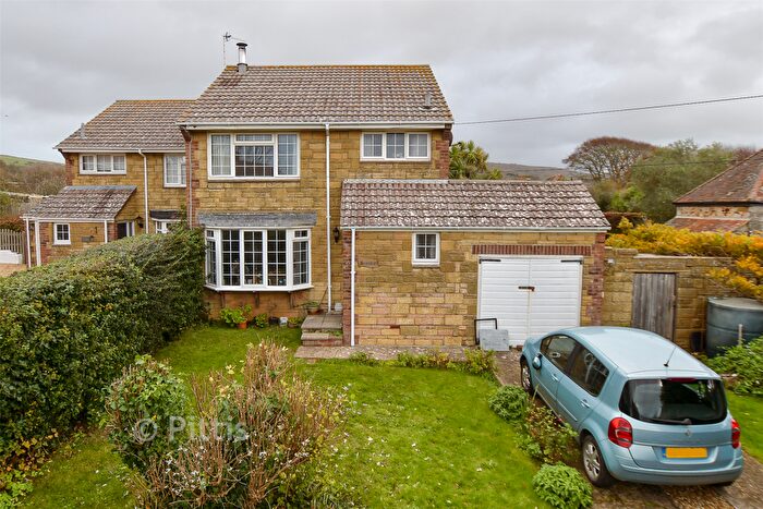 3 Bedroom Semi-Detached House For Sale In Carpenters Lane, Brook, Newport, Isle Of Wight, PO30