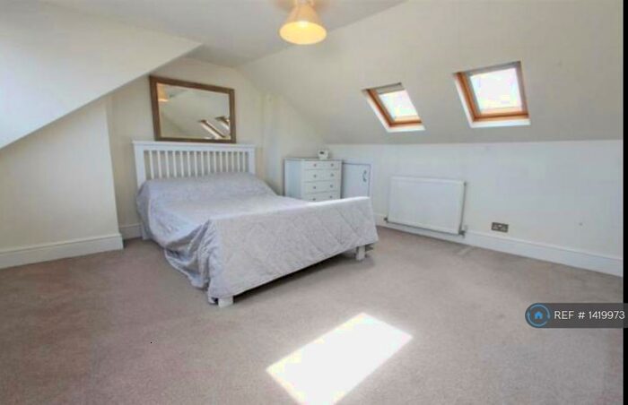 3 Bedroom Maisonette To Rent In Raleigh Road, Bristol, BS3