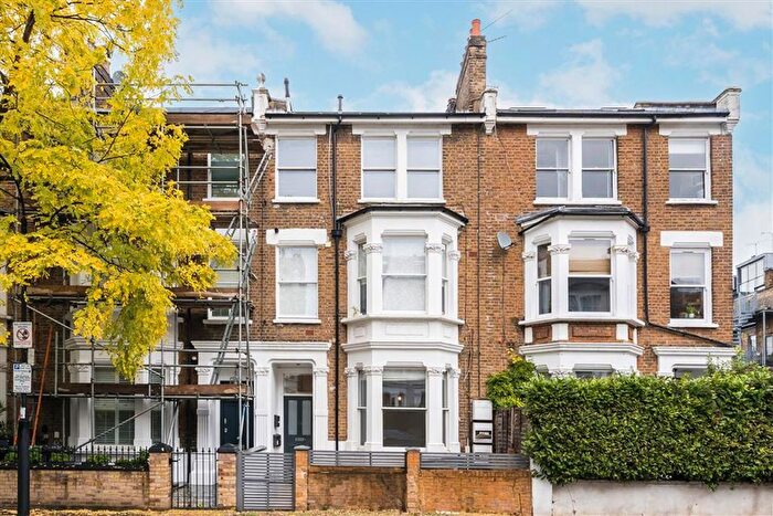 2 Bedroom Flat To Rent In Lena Gardens, Hammersmith, W6
