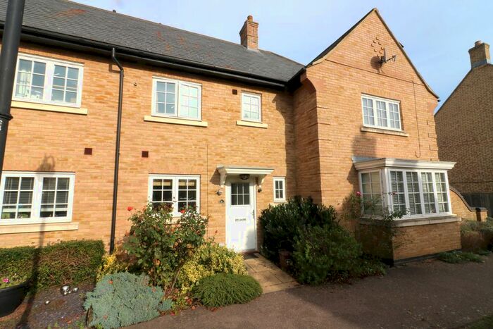 3 Bedroom Terraced House To Rent In Palmerston Way, Stotfold, SG5