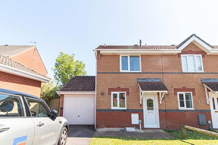 2 Bedroom House To Rent In Llanmead Gardens, Rhoose, CF62