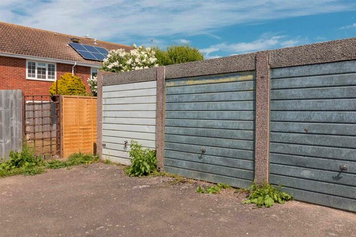 Garage / Parking To Rent In Ontario Gardens, Worthing, BN13