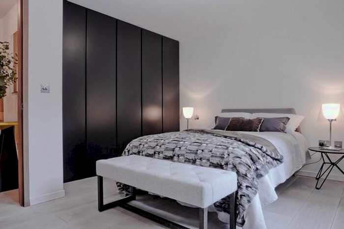 3 Bedroom Flat To Rent In Weymouth Street, London, W1W